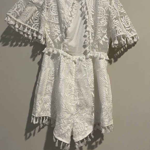 White playsuit shorts - Picture 1 of 3